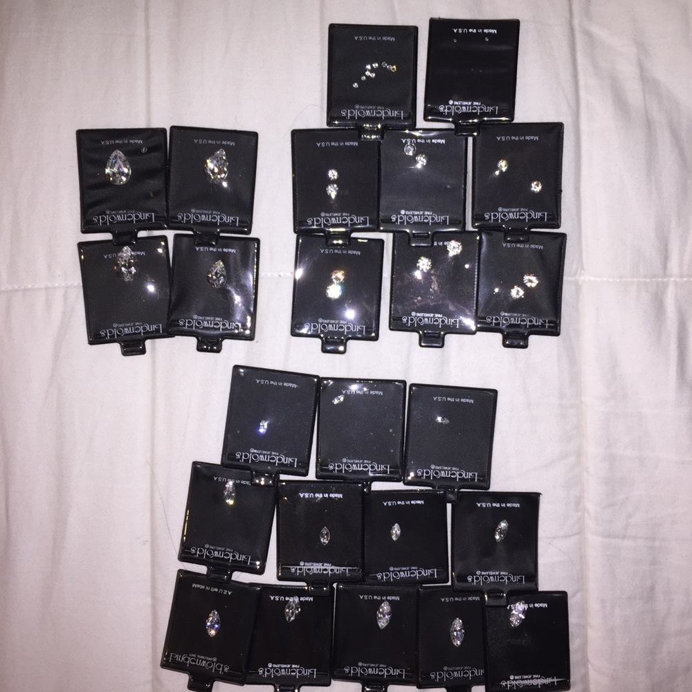 Lindenwolds Loose Stones Faux diamonds 38 pieces